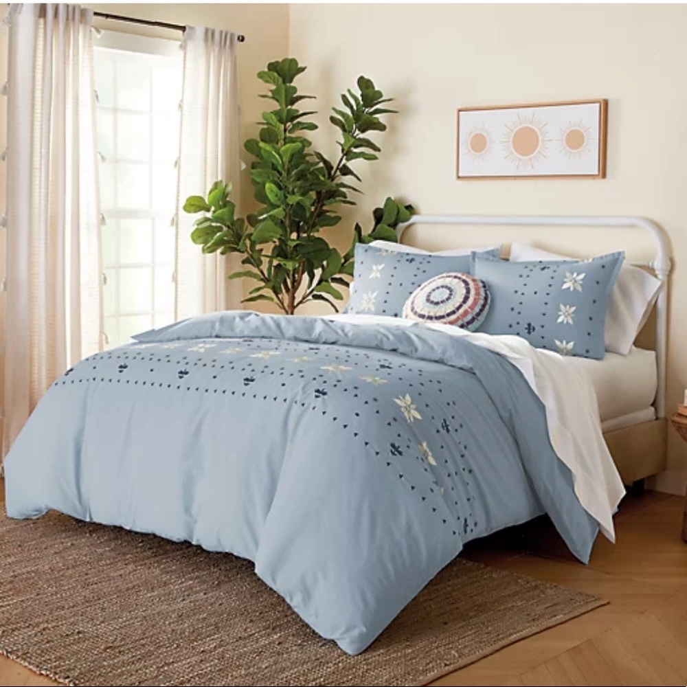 Wild Sag Alana Geometric 3-Piece Reversible Comforter Set​ - Picture 2 of 5